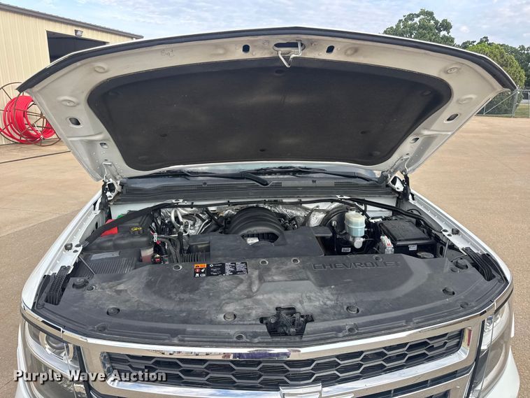 image for item DW3477 2016 Chevrolet Suburban LT SUV