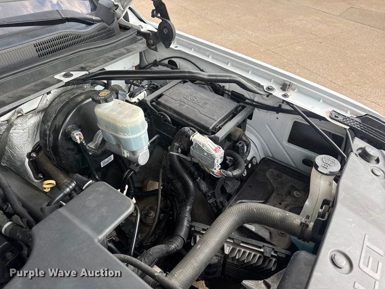 image for item DW3477 2016 Chevrolet Suburban LT SUV