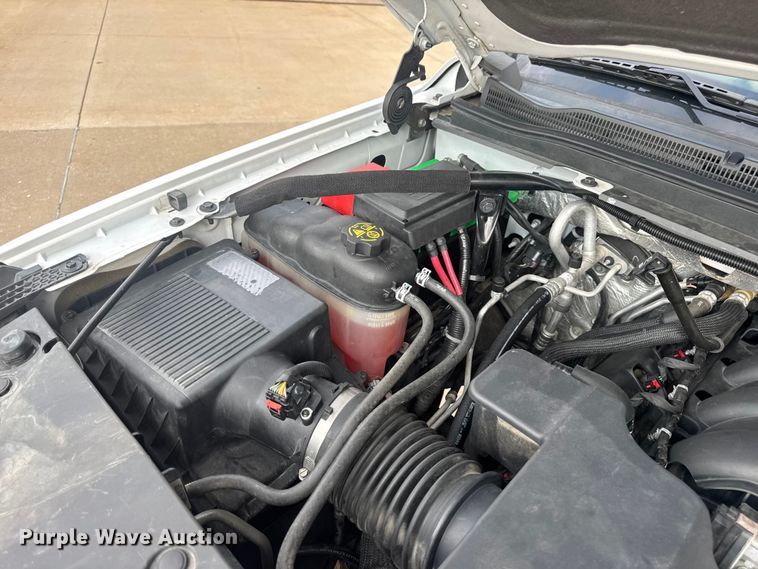 image for item DW3477 2016 Chevrolet Suburban LT SUV