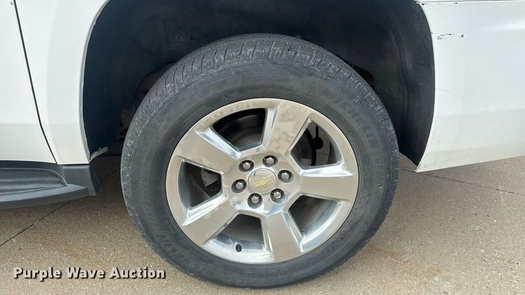 image for item DW3477 2016 Chevrolet Suburban LT SUV