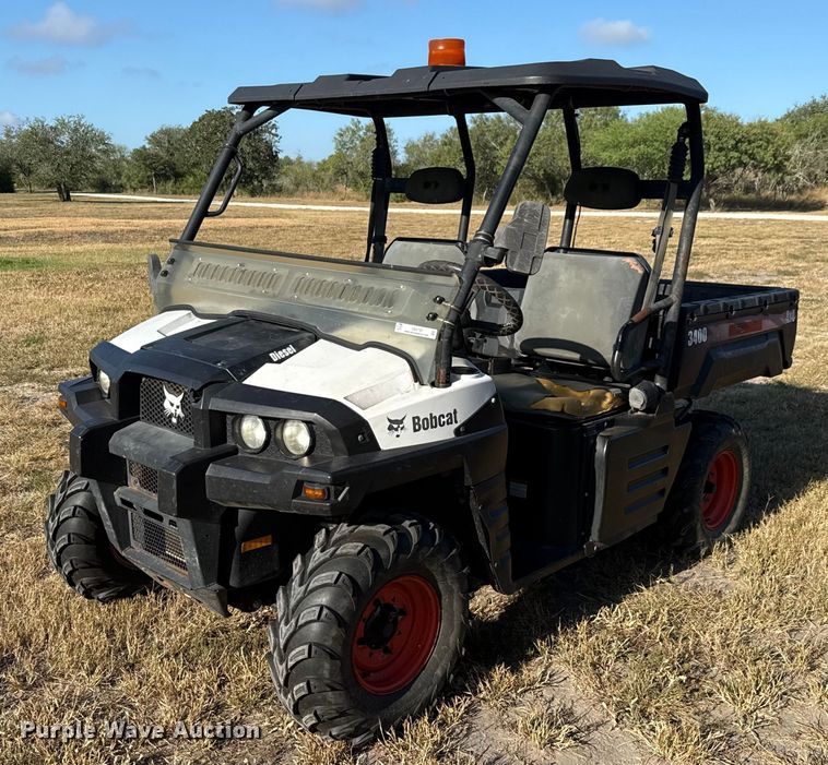 image for item DX5733 2013 Bobcat 3400 utility vehicle