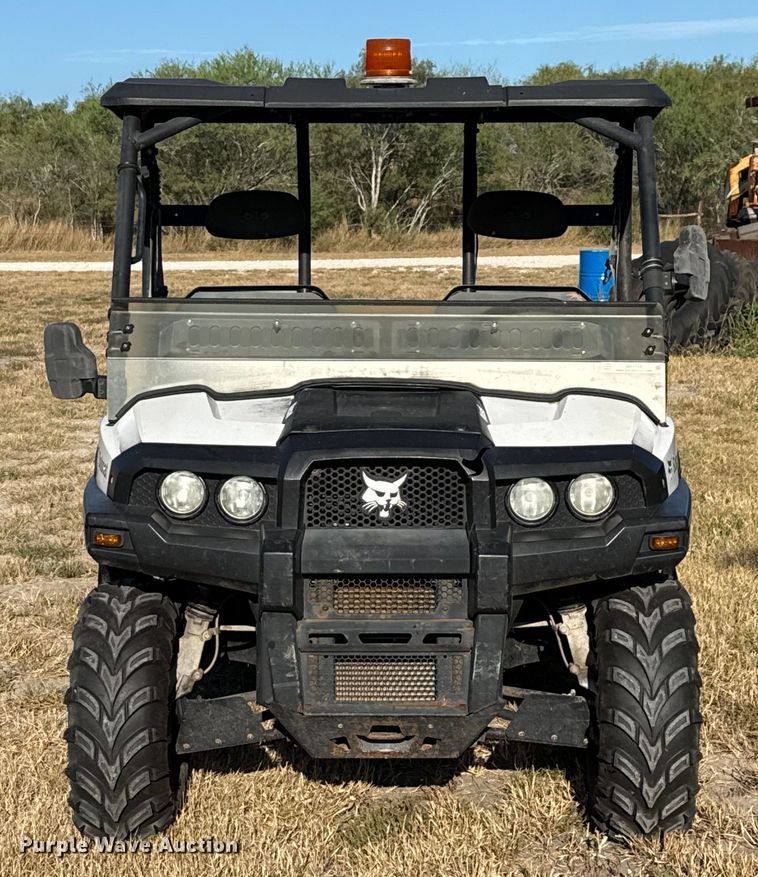 image for item DX5733 2013 Bobcat 3400 utility vehicle