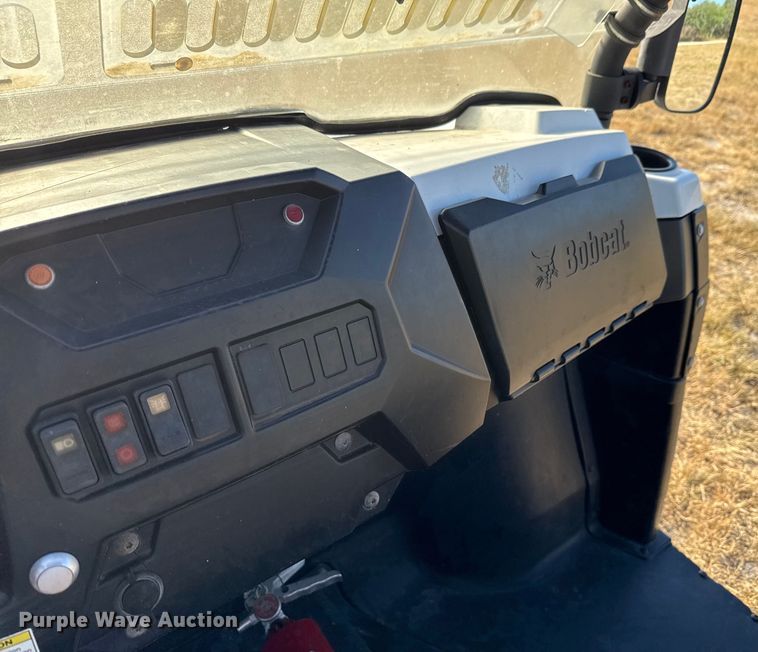 image for item DX5733 2013 Bobcat 3400 utility vehicle