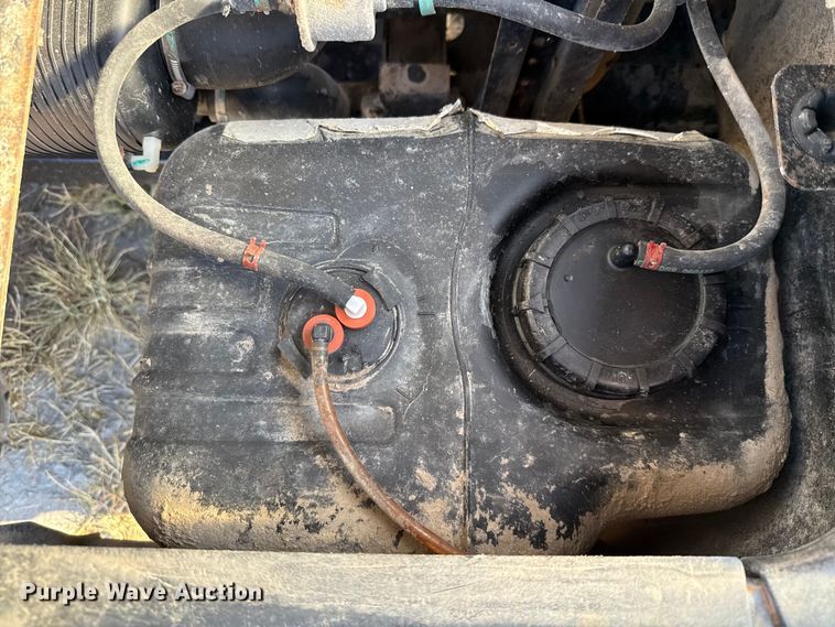 image for item DX5733 2013 Bobcat 3400 utility vehicle