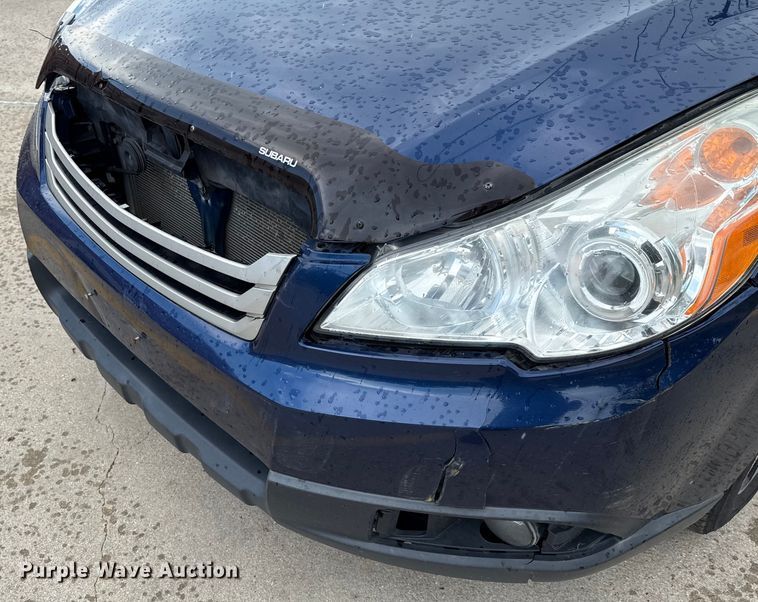 image for item DX5737 2011 Subaru Outback SUV