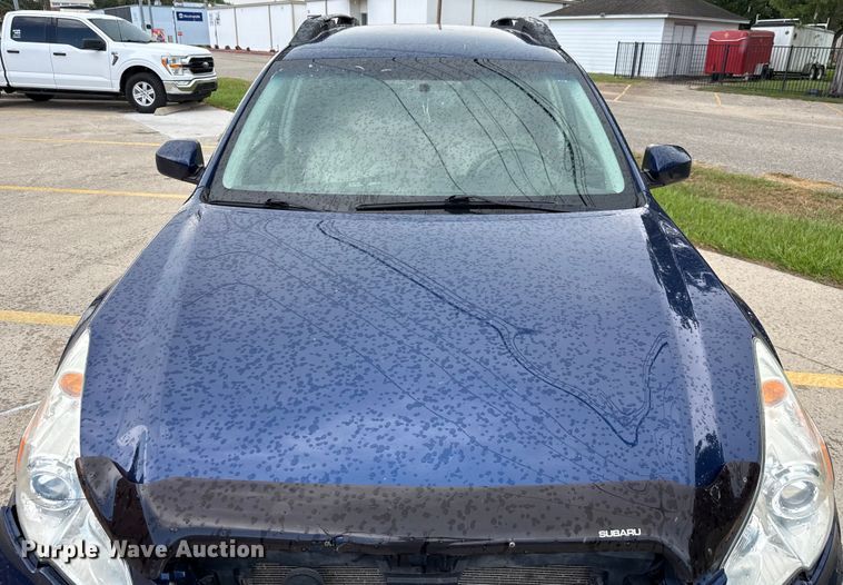 image for item DX5737 2011 Subaru Outback SUV