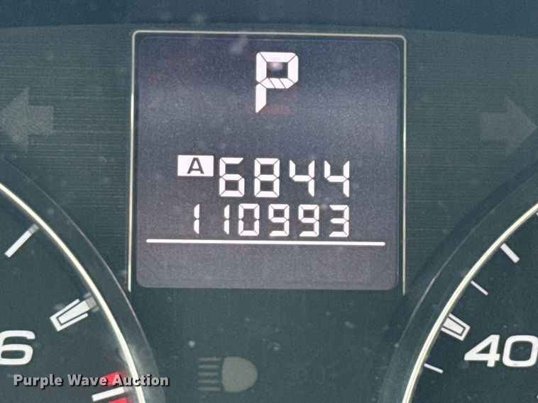 image for item DX5737 2011 Subaru Outback SUV