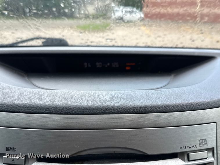 image for item DX5737 2011 Subaru Outback SUV