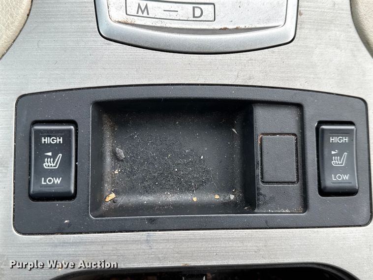 image for item DX5737 2011 Subaru Outback SUV