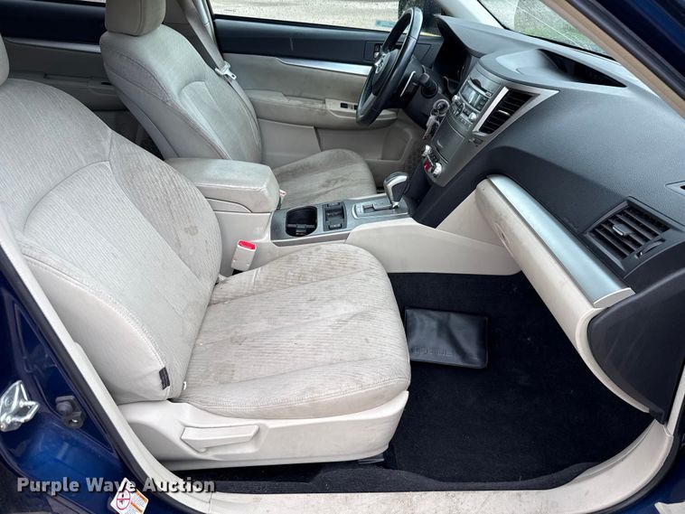 image for item DX5737 2011 Subaru Outback SUV