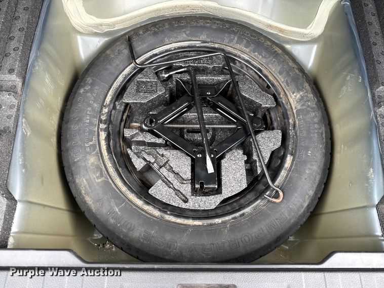 image for item DX5737 2011 Subaru Outback SUV