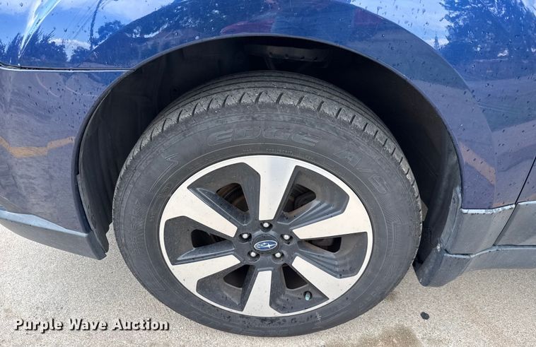 image for item DX5737 2011 Subaru Outback SUV