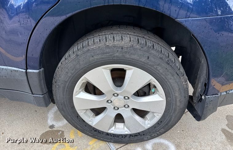 image for item DX5737 2011 Subaru Outback SUV