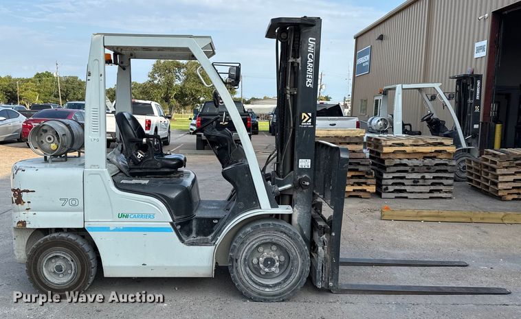 image for item DX5739 2016 UniCarriers PF70 forklift