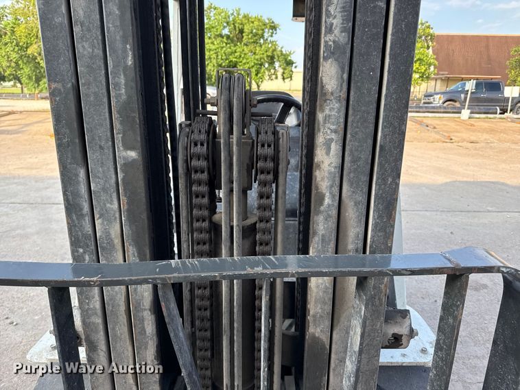 image for item DX5739 2016 UniCarriers PF70 forklift