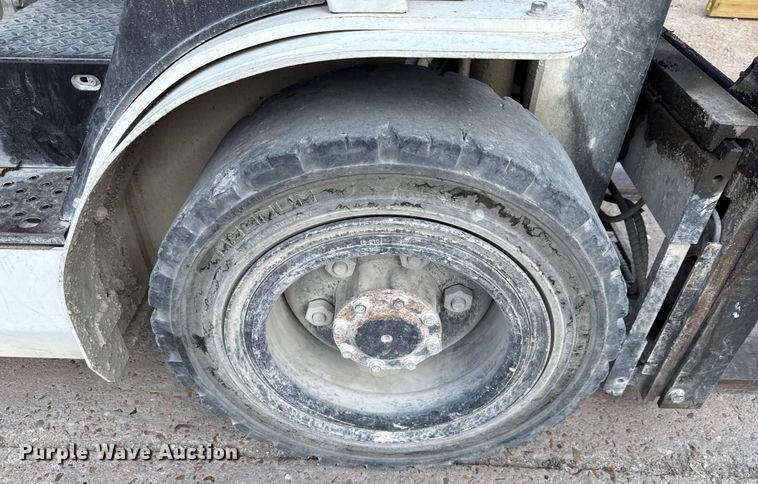 image for item DX5739 2016 UniCarriers PF70 forklift