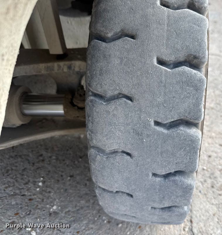 image for item DX5739 2016 UniCarriers PF70 forklift