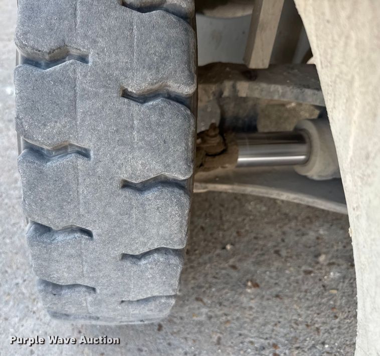 image for item DX5739 2016 UniCarriers PF70 forklift