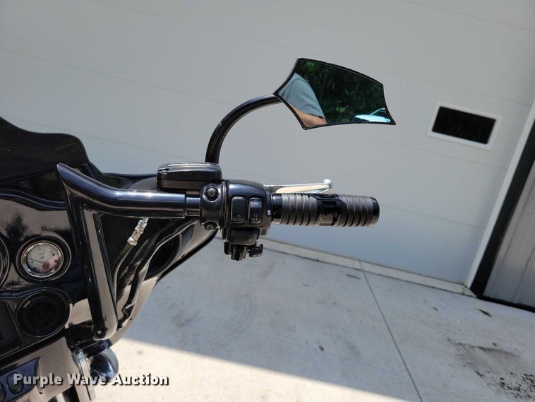 image for item DX7142 2013 Harley Davidson Street Glide motorcycle