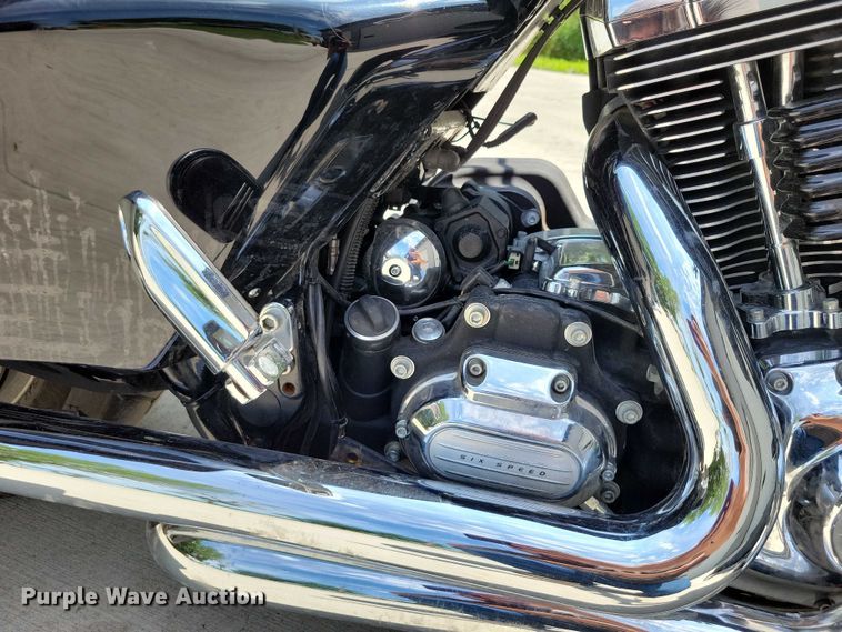 image for item DX7142 2013 Harley Davidson Street Glide motorcycle