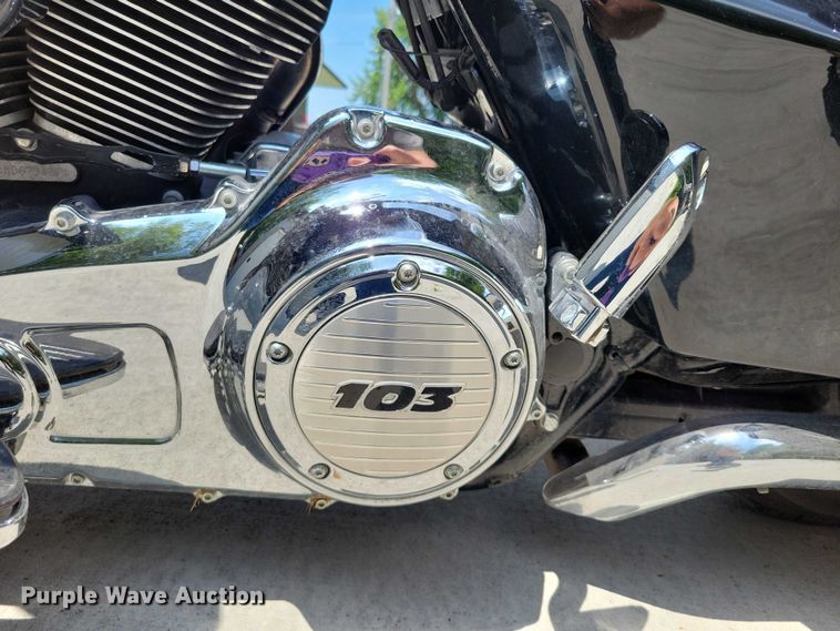 image for item DX7142 2013 Harley Davidson Street Glide motorcycle