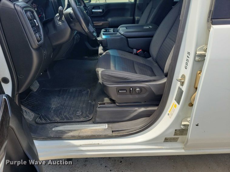 image for item DX7197 2021 Chevrolet Silverado 3500HD Crew Cab pickup truck