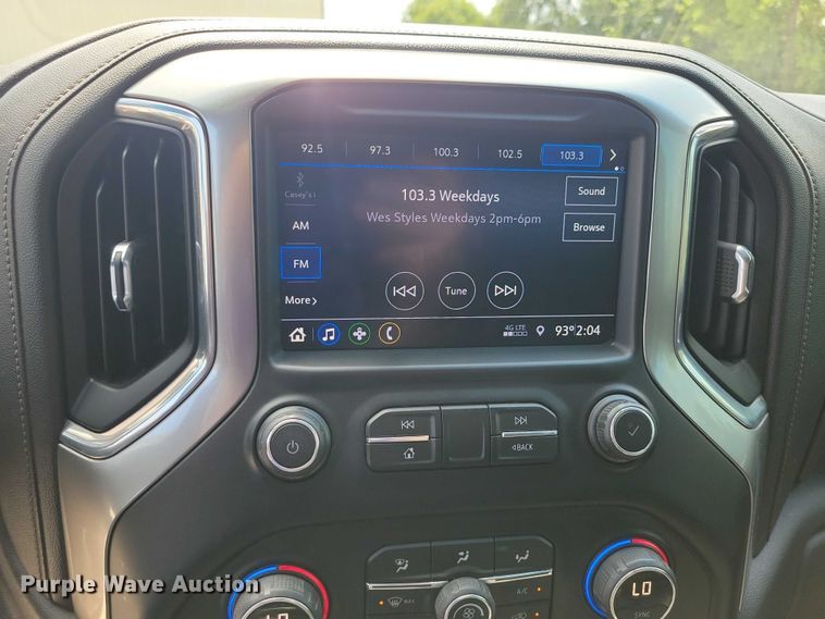 image for item DX7197 2021 Chevrolet Silverado 3500HD Crew Cab pickup truck