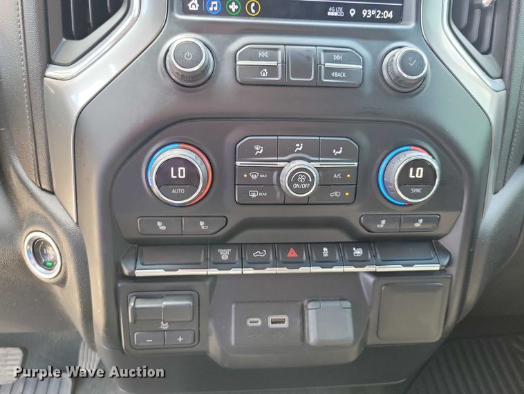 image for item DX7197 2021 Chevrolet Silverado 3500HD Crew Cab pickup truck