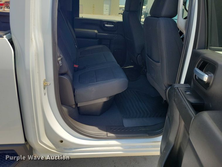 image for item DX7197 2021 Chevrolet Silverado 3500HD Crew Cab pickup truck