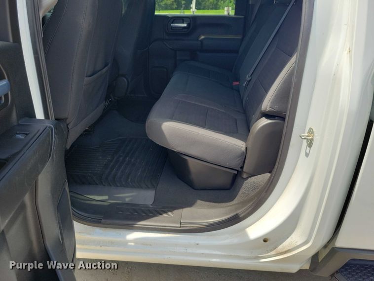 image for item DX7197 2021 Chevrolet Silverado 3500HD Crew Cab pickup truck