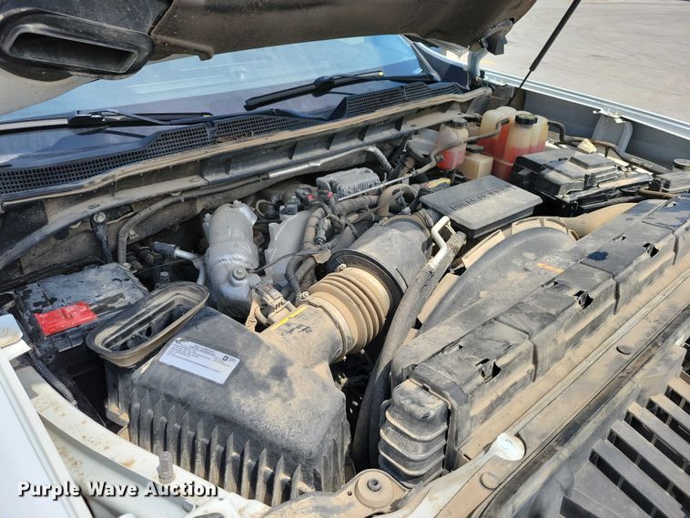 image for item DX7197 2021 Chevrolet Silverado 3500HD Crew Cab pickup truck