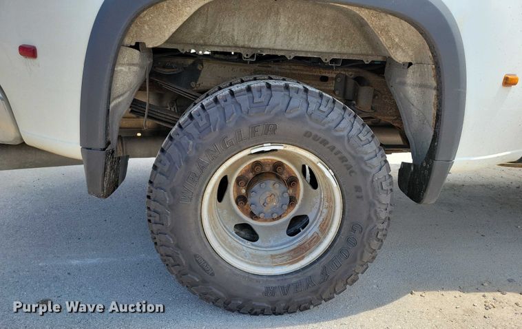 image for item DX7197 2021 Chevrolet Silverado 3500HD Crew Cab pickup truck