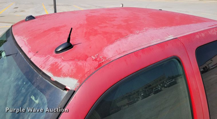 image for item DX7199 2004 Chevrolet Silverado 1500 Ext. Cab pickup truck