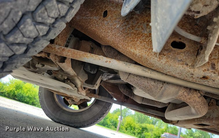 image for item DX7199 2004 Chevrolet Silverado 1500 Ext. Cab pickup truck