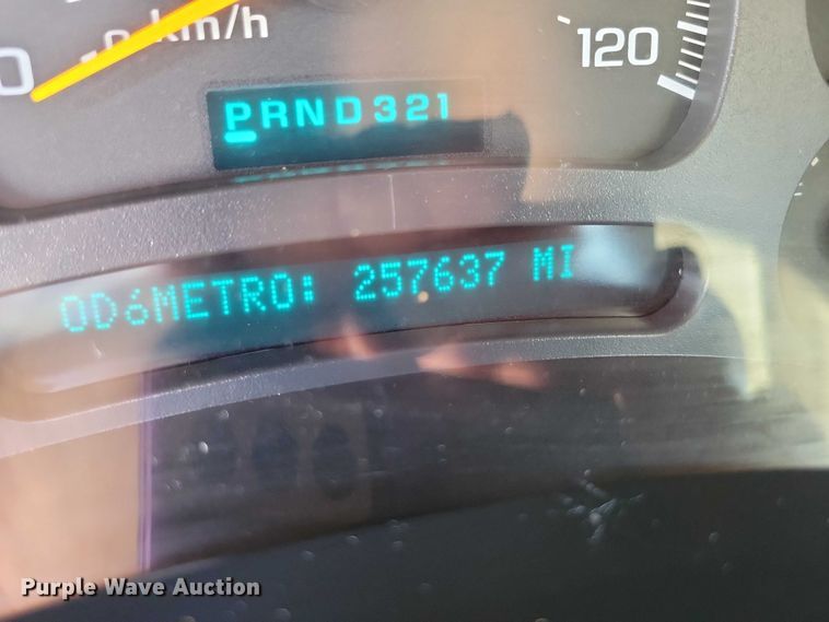 image for item DX7199 2004 Chevrolet Silverado 1500 Ext. Cab pickup truck