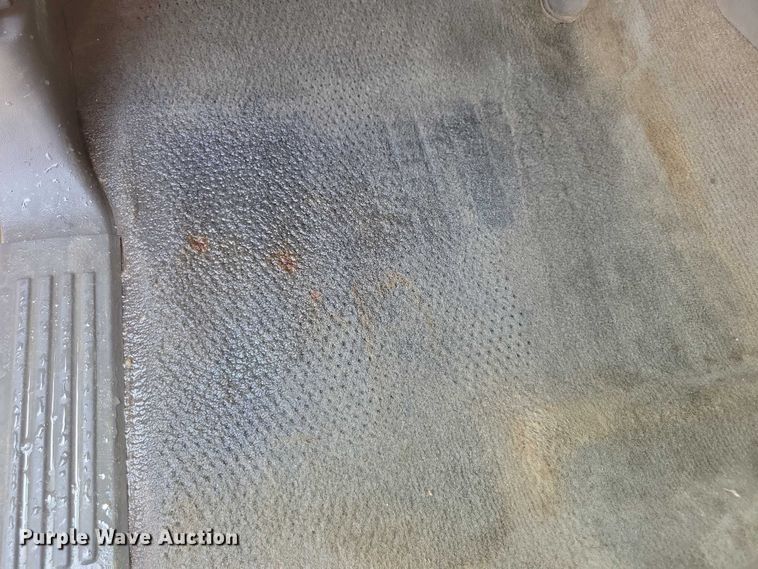 image for item DX7199 2004 Chevrolet Silverado 1500 Ext. Cab pickup truck