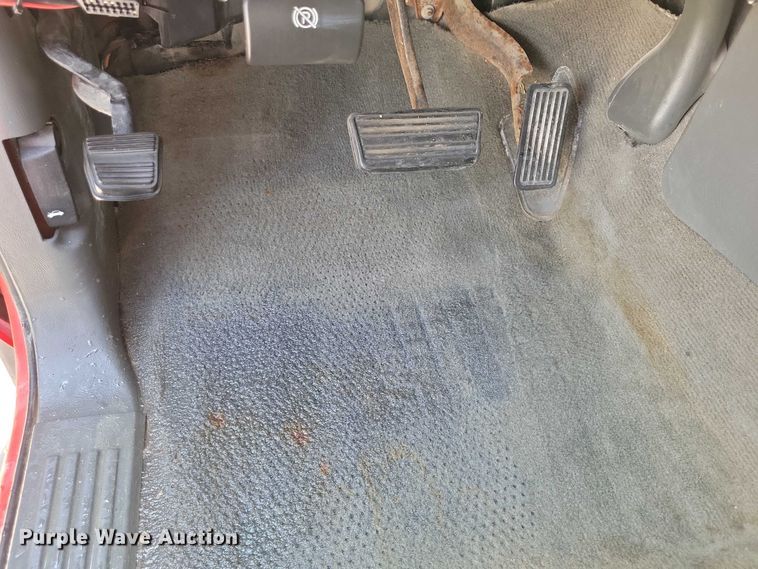 image for item DX7199 2004 Chevrolet Silverado 1500 Ext. Cab pickup truck