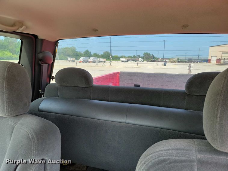 image for item DX7199 2004 Chevrolet Silverado 1500 Ext. Cab pickup truck