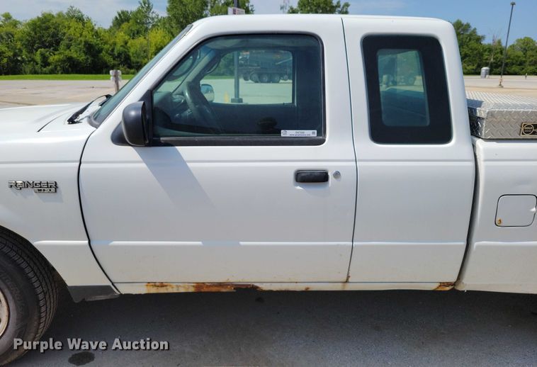image for item DX7200 2005 Ford Ranger SuperCab pickup truck