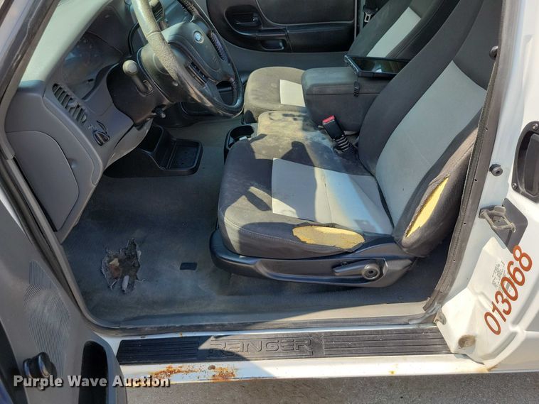 image for item DX7200 2005 Ford Ranger SuperCab pickup truck