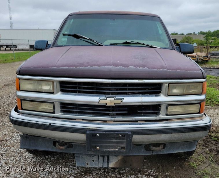 image for item DX7204 1996 Chevrolet 1500 Tahoe SUV