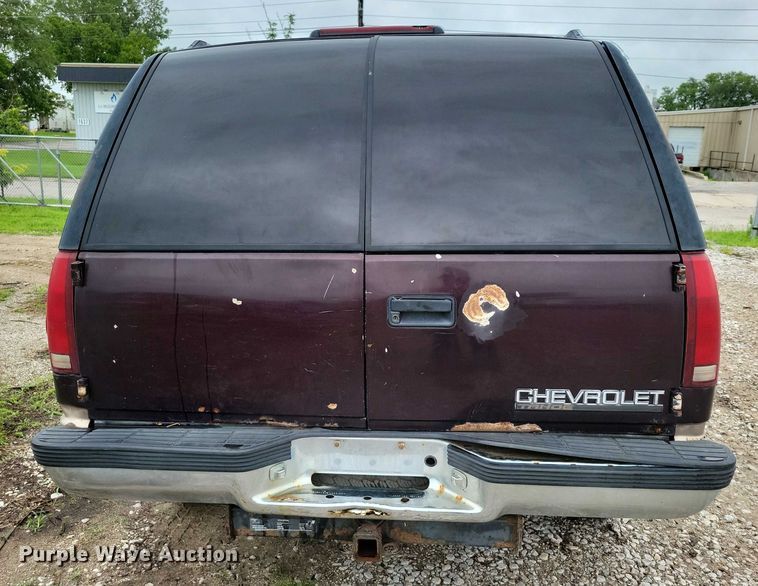 image for item DX7204 1996 Chevrolet 1500 Tahoe SUV