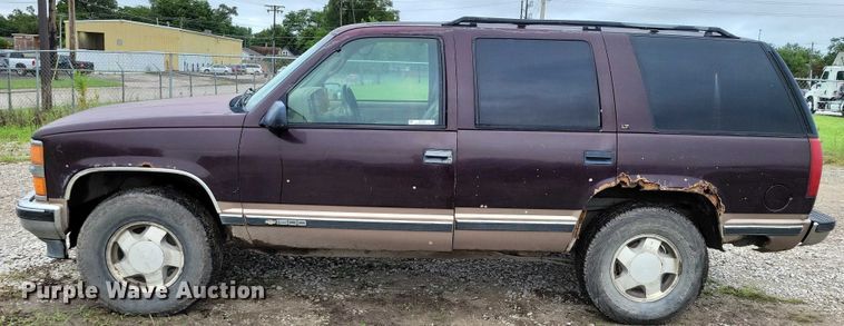 image for item DX7204 1996 Chevrolet 1500 Tahoe SUV