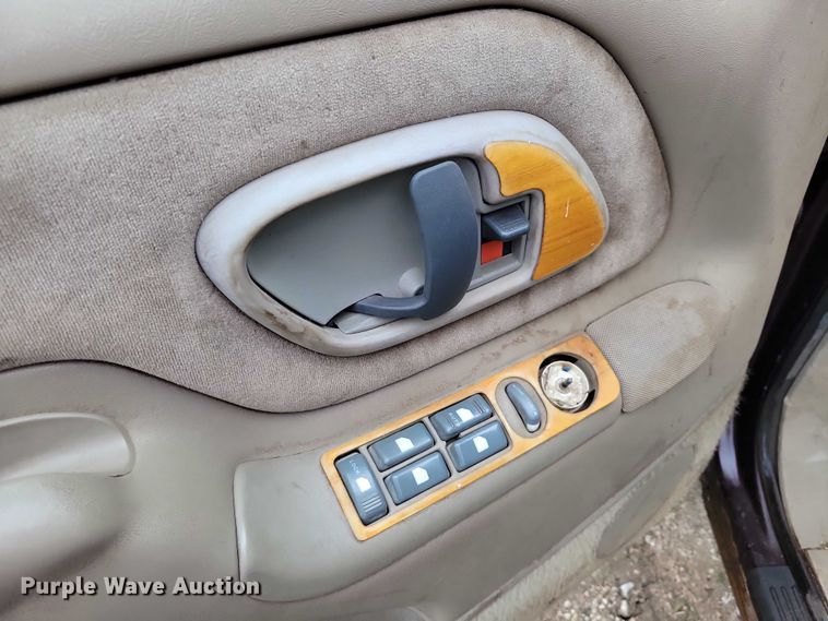 image for item DX7204 1996 Chevrolet 1500 Tahoe SUV