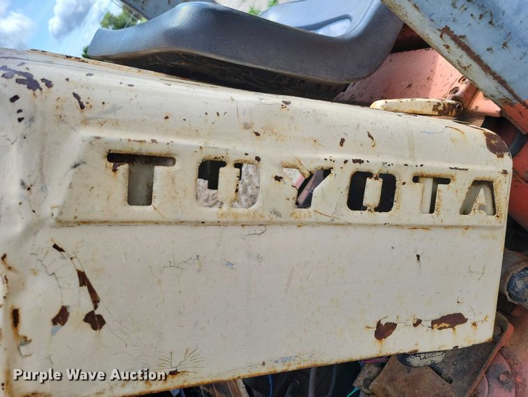 image for item DX7218 Toyota forklift