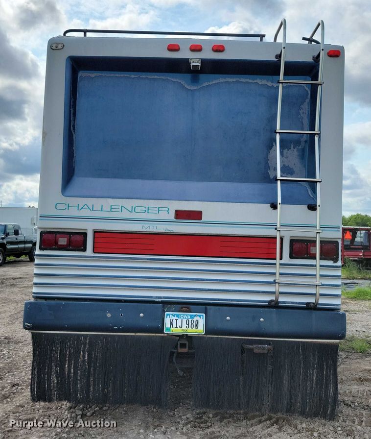 image for item DX7221 1993 Damon Challenger  310 MTL RV