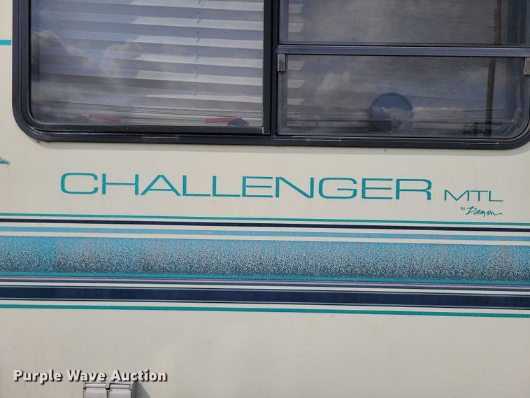 image for item DX7221 1993 Damon Challenger  310 MTL RV