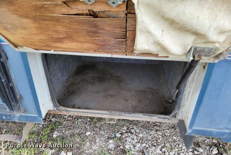 image for item DX7221 1993 Damon Challenger  310 MTL RV