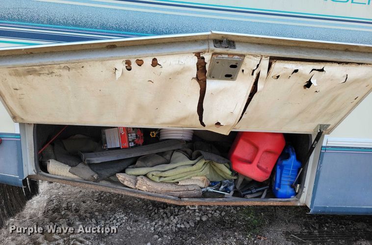 image for item DX7221 1993 Damon Challenger  310 MTL RV