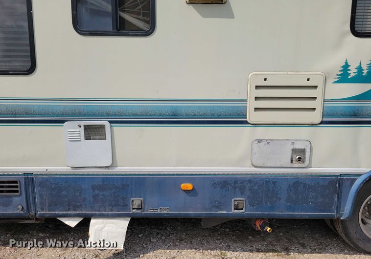 image for item DX7221 1993 Damon Challenger  310 MTL RV